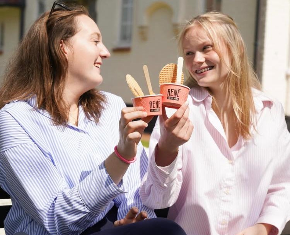 René Ice and waffles de Haan